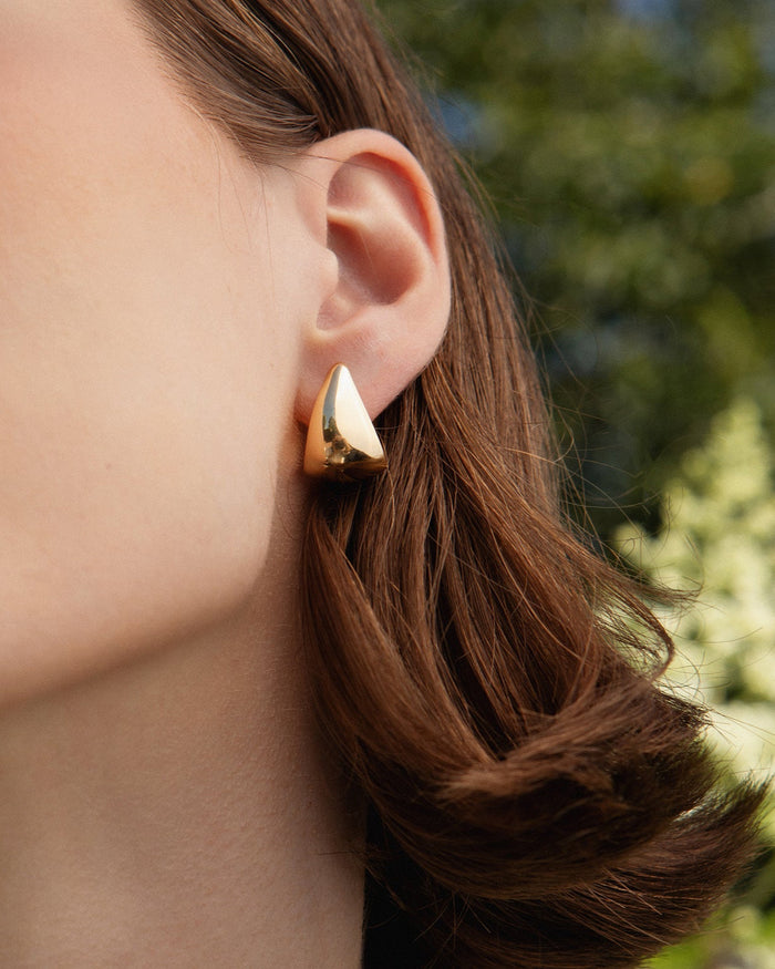 Bold Claw Hoops