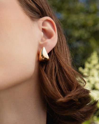 Bold Claw Hoops