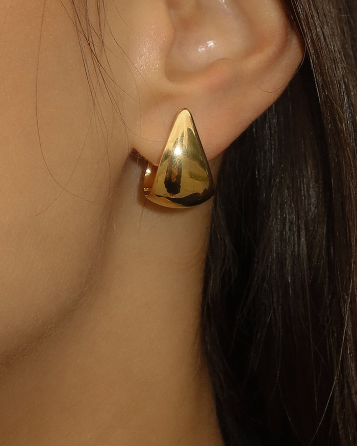 Bold Claw Hoops