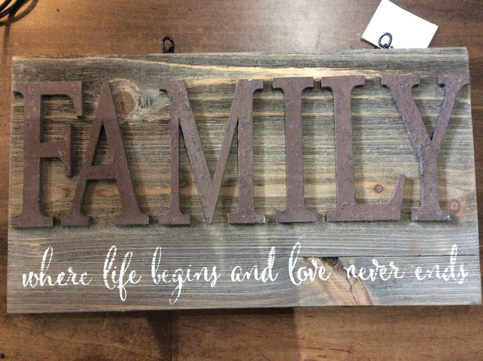 Family arrow hanger