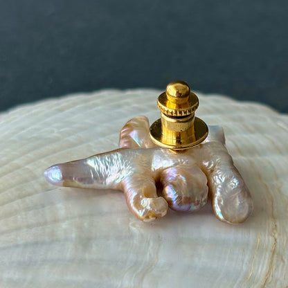 natural color transformer character pearl brooch