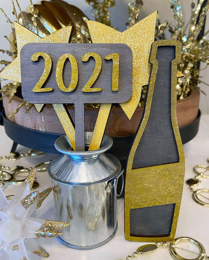 New Years Tiered Tray Set