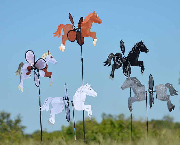 Petite Spinner - Pinto Horse
