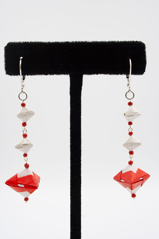 Rosalind Diaz: Earring, complex w/lever back