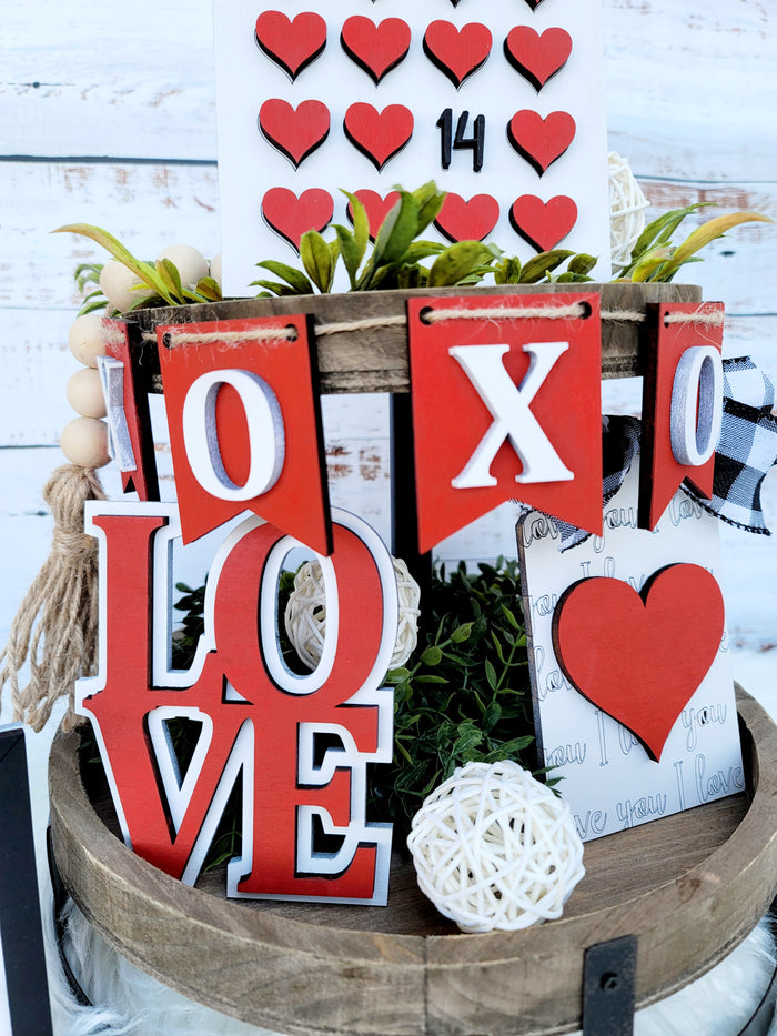 XOXO Valentines Day Tiered Tray Set
